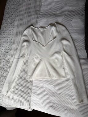 Wilfred Cream Long-Sleeve Knit Top